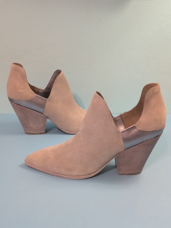 Vero Cuoio Shoes - NWOB,Sigerson Morrison, Taupe Suede Pointed Block Heel Booties, Size 40